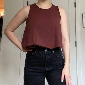 Cropped muscle tee